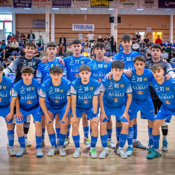 RESUMEN DE LA JORNADA EN LA BASE AZULONA: EL VALDEPEAS B ACABA DE LA MEJOR FORMA