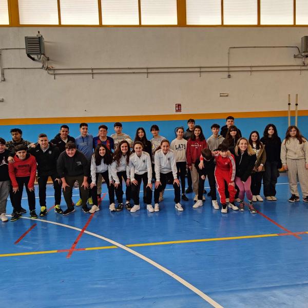 NOTICIA| EL VIA ALBALI VALDEPEAS VISIT EL IES FRANCISCO NIEVA