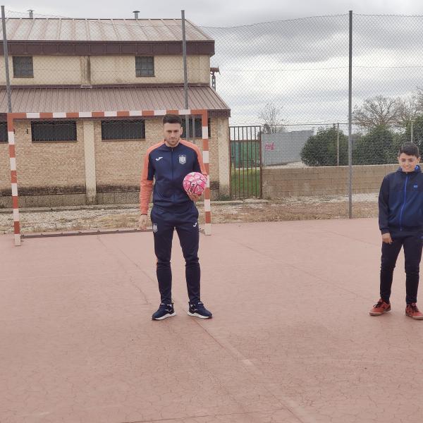 NOTICIA| EL VIA ALBALI VALDEPEAS, CON LOS ALUMNOS Y ALUMNAS DEL IES FRANCISCO DE QUEVEDO