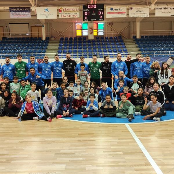 NOTICIA | MS DE 250 ESCOLARES DISFRUTARON CON EL VIA ALBALI VALDEPEAS 