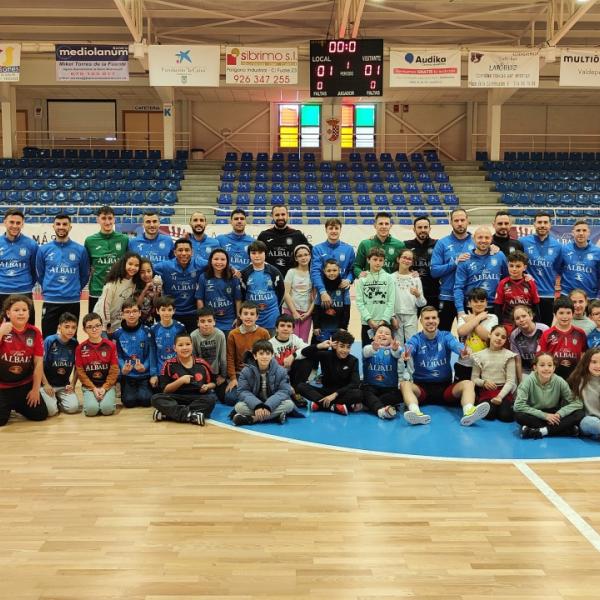 NOTICIA | MS DE 250 ESCOLARES DISFRUTARON CON EL VIA ALBALI VALDEPEAS 
