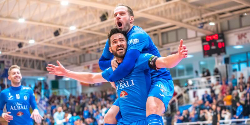 5-2| EL VIA ALBALI VALDEPEAS RECUPERA LA SONRISA EN CASA