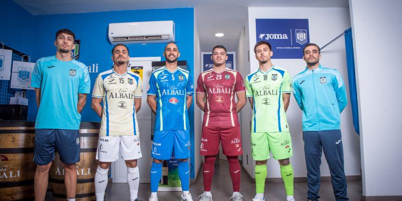 NOTICIA | PRESENTADAS LAS NUEVAS EQUIPACIONES DEL VIA ALBALI VALDEPEAS PARA LA TEMPORADA 25/26