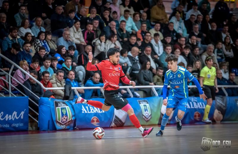 RESUMEN DE LA JORNADA EN LA BASE AZULONA: JORNADA DE DERBIS CON UN PARTIDAZO EN TERCERA DIVISI�N 