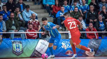 CR�NICA | El Jimbee saca petr�leo del Virgen de la Cabeza