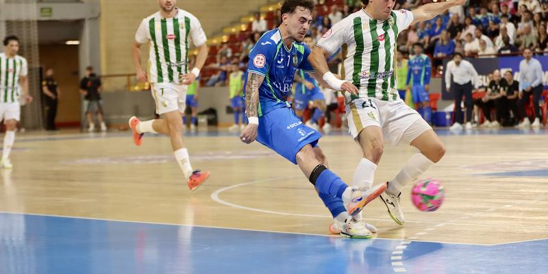CR�NICA | El Vi�a Albali Valdepe�as regresa a la zona de playoff pese a la pol�mica final