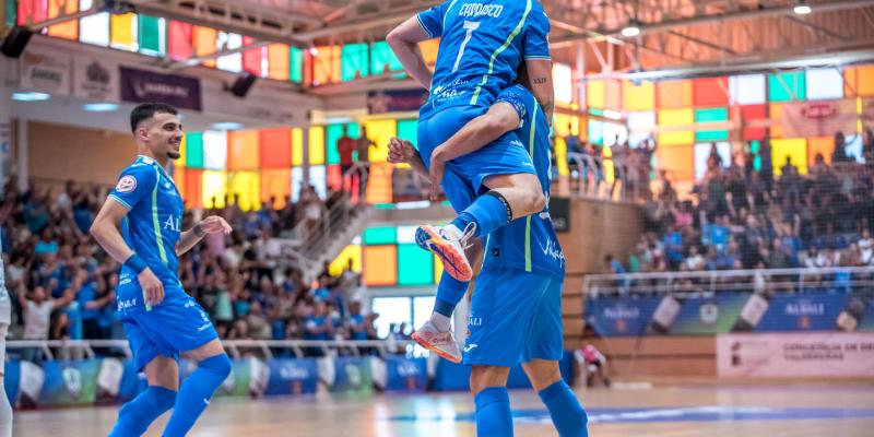 7-1 | EL VIA ALBALI VALDEPEAS VENCE Y CONVENCE ANTE O PARRULO FERROL